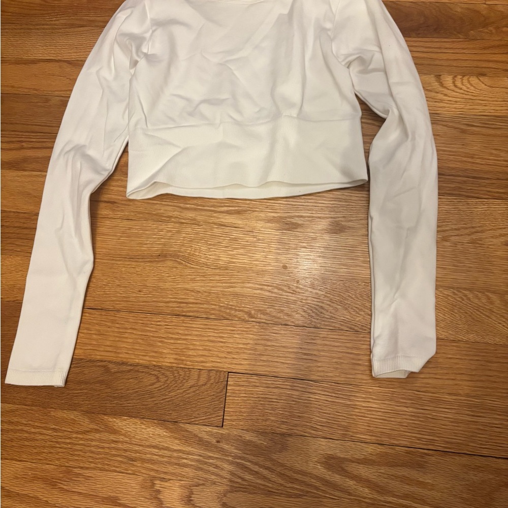Offline by Aerie long-sleeve tight fit crop top size xs